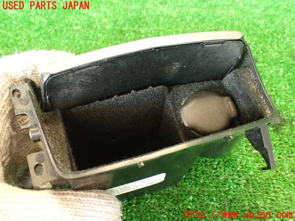 2UPJ-9229207841]キャデラック・CTS スポーツセダン(X322B)小物入れ1 (左ハンドル) 中古_3