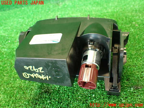 2UPJ-9229207841]キャデラック・CTS スポーツセダン(X322B)小物入れ1 (左ハンドル) 中古_5