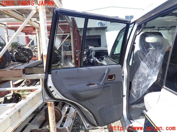 1UPJ-9229231320]パジェロ(V45W)左後ドア M2L3 中古_4