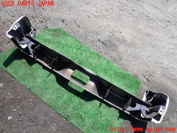 1UPJ-9229231610]パジェロ(V45W)リアバンパー 中古_4