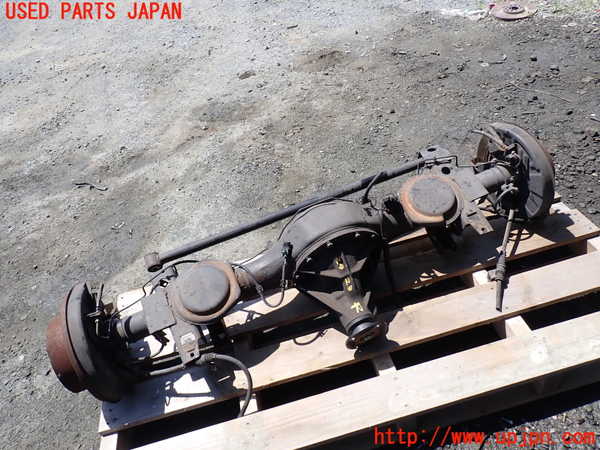 1UPJ-9229234400]パジェロ(V45W)リアデフホーシング 中古_2