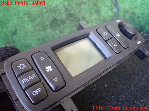 1UPJ-9229236066]パジェロ(V45W)エアコンスイッチ1 中古_2