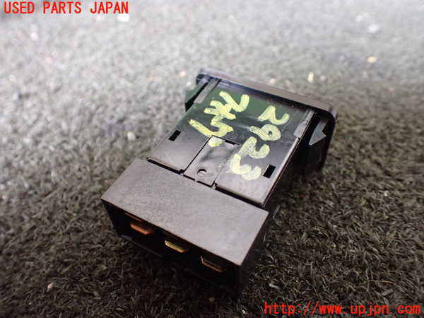 1UPJ-9229236295]パジェロ(V45W)フォグスイッチ 中古_2