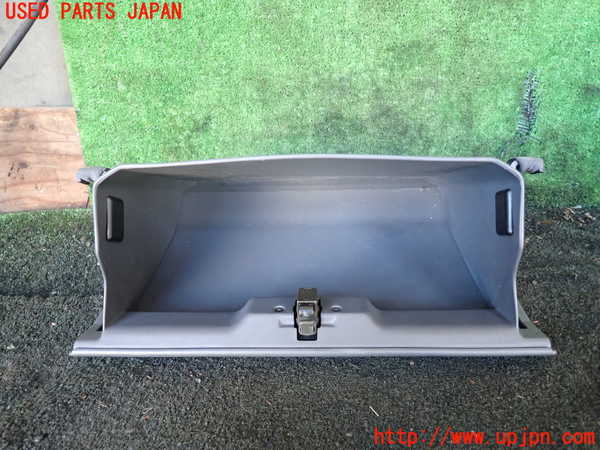 1UPJ-9229237516]パジェロ(V45W)グローブボックス1 中古_3