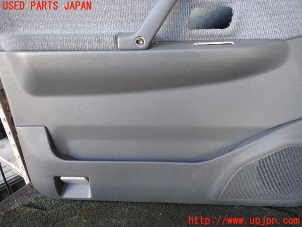 1UPJ-9229231264]パジェロ(V45W)左前ドア内張り 中古_3