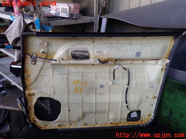 1UPJ-9229231264]パジェロ(V45W)左前ドア内張り 中古_4