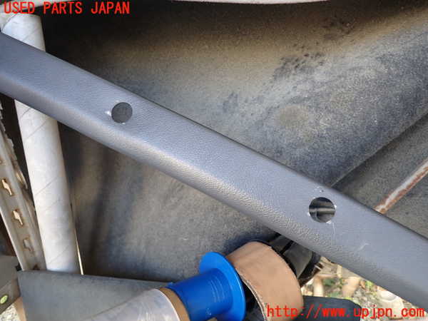 1UPJ-9229237660]パジェロ(V45W)左フロントピラートリム 中古_3