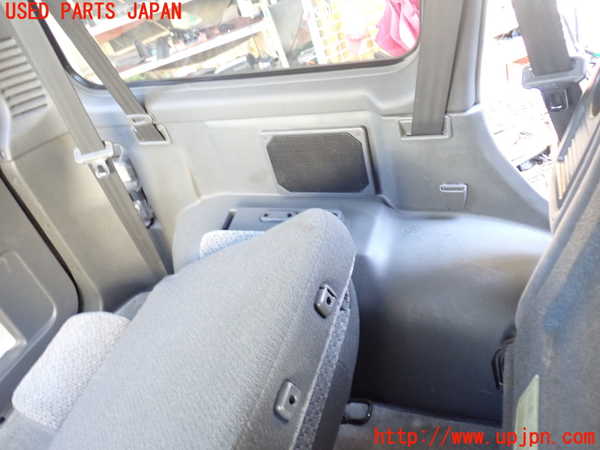 1UPJ-9229237680]パジェロ(V45W)左リアピラートリム 中古_4