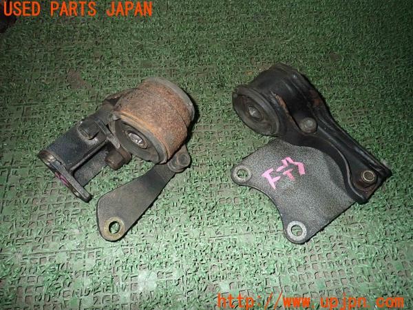 3UPJ=9229240700]ハイラックスサーフ(KZN130W)社外 フロントデフメンバー ブラケット マウント リフトアップ 中古_4