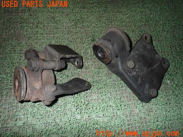 3UPJ=9229240700]ハイラックスサーフ(KZN130W)社外 フロントデフメンバー ブラケット マウント リフトアップ 中古_5