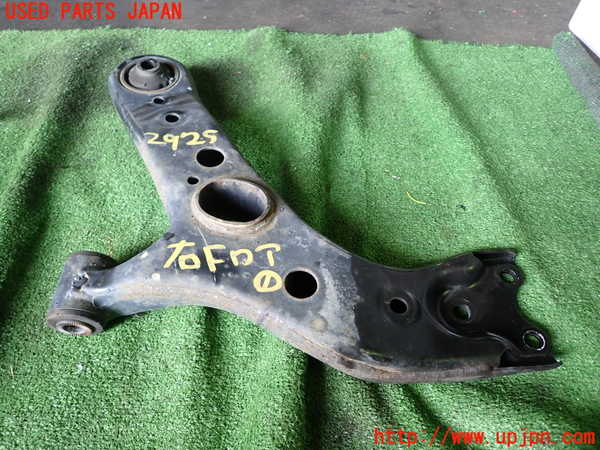 1UPJ-9229255176]エスティマ(ACR55W)右フロントロアアーム1 中古_3