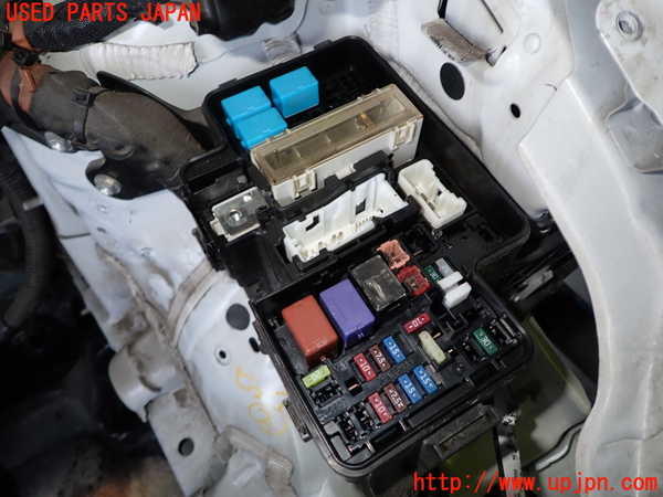 1UPJ-9229256742]エスティマ(ACR55W)ヒューズボックス2 中古_2