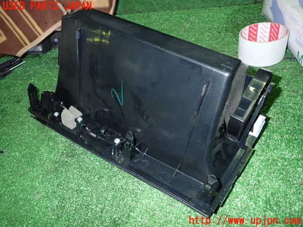 1UPJ-9229257517]エスティマ(ACR55W)グローブボックス2 中古_3
