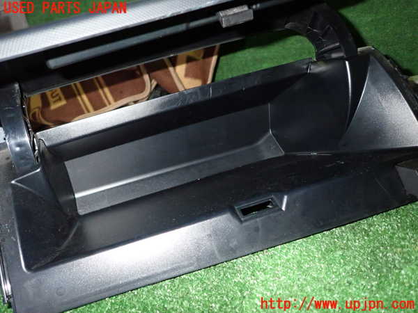 1UPJ-9229257517]エスティマ(ACR55W)グローブボックス2 中古_4