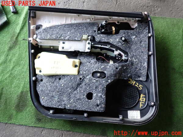 1UPJ-9229251234]エスティマ(ACR55W)右前ドア内張り 中古_5