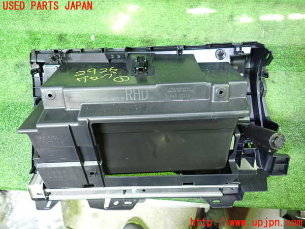 1UPJ-9229267516]レヴォーグ(VN5)グローブボックス1 中古_3
