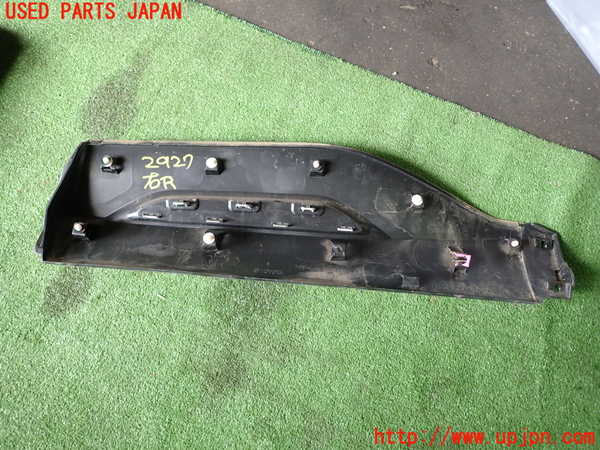 1UPJ-9229271292]ヤリス(YARIS) クロス ハイブリッド(MXPJ10)右後ドアパネル 中古_5