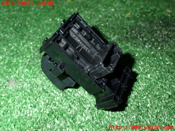 1UPJ-9229276245]ヤリス(YARIS) クロス ハイブリッド(MXPJ10)左前パワーウィンドウスイッチ 中古_2