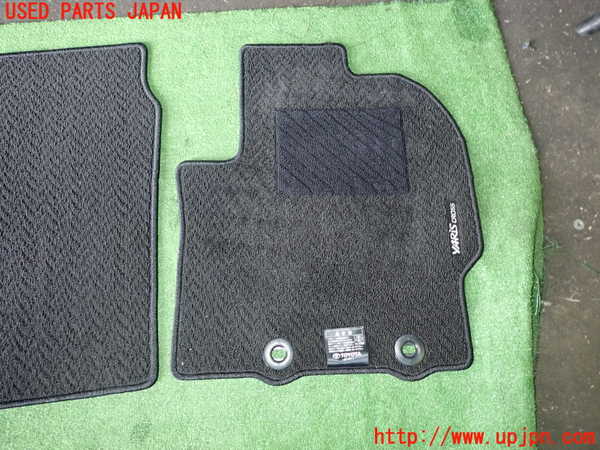 1UPJ-9229277800]ヤリス(YARIS) クロス ハイブリッド(MXPJ10)フロアマット 中古_2