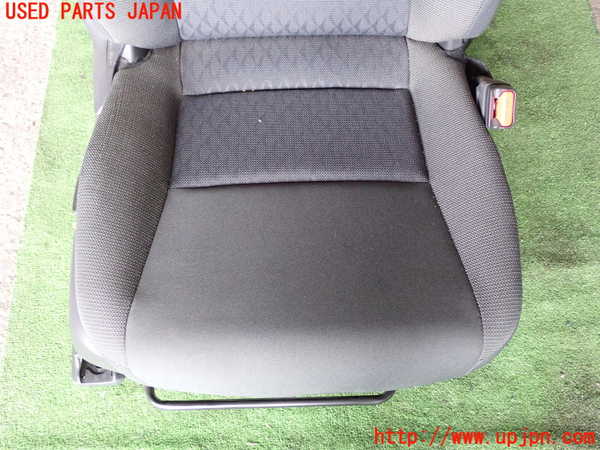 1UPJ-9229277035]ヤリス(YARIS) クロス ハイブリッド(MXPJ10)運転席シート 中古_3