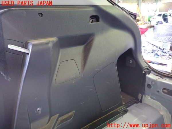 1UPJ-9229277675]ヤリス(YARIS) クロス ハイブリッド(MXPJ10)右リアピラートリム 中古_4