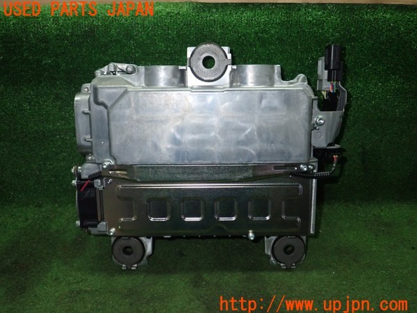 3UPJ=9229280580]ヤリスクロス ハイブリッド(MXPJ15)純正 G92B0-K0010 ボルテージインバーター ハイブリッドインバーター  中古_3
