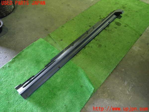 1UPJ-9229281392]ヤリス(YARIS) クロス ハイブリッド(MXPJ15)左サイドステップ 中古_3