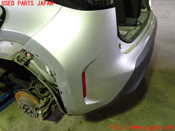 1UPJ-9229281610]ヤリス(YARIS) クロス ハイブリッド(MXPJ15)リアバンパー 中古_3