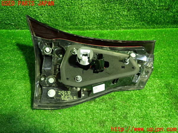 1UPJ-9229281550]ヤリス(YARIS) クロス ハイブリッド(MXPJ15)右リアフィニッシャー 中古_3