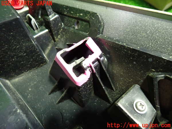 1UPJ-9229281520]ヤリス(YARIS) クロス ハイブリッド(MXPJ15)リアスポイラー 中古_3