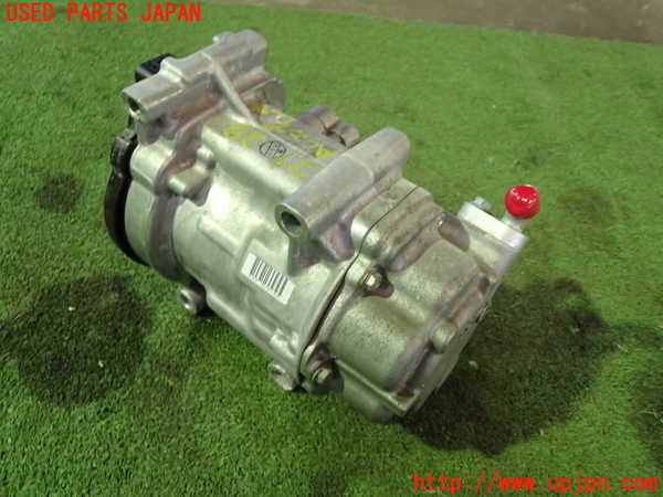 1UPJ-9229286025]ヤリス(YARIS) クロス ハイブリッド(MXPJ15)エアコンコンプレッサー 中古_2