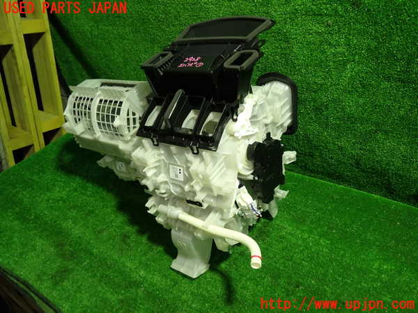 1UPJ-9229286081]ヤリス(YARIS) クロス ハイブリッド(MXPJ15)エバポレーター1 中古_4