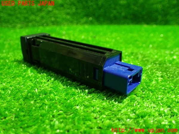 1UPJ-9229286309]ヤリス(YARIS) クロス ハイブリッド(MXPJ15)スイッチ4 (ワイパーデアイサー) 中古_2