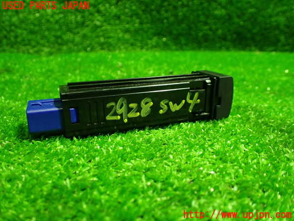 1UPJ-9229286309]ヤリス(YARIS) クロス ハイブリッド(MXPJ15)スイッチ4 (ワイパーデアイサー) 中古_3