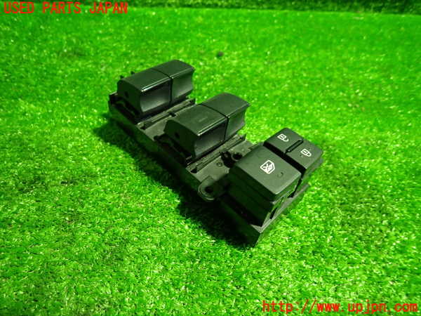 1UPJ-9229286240]ヤリス(YARIS) クロス ハイブリッド(MXPJ15)右前パワーウィンドウスイッチ 中古_2