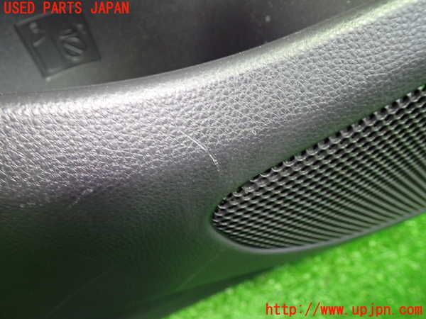 1UPJ-9229281264]ヤリス(YARIS) クロス ハイブリッド(MXPJ15)左前ドア内張り 中古_2