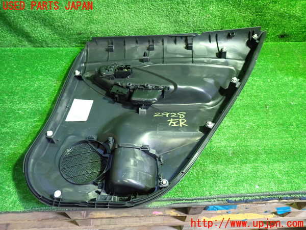 1UPJ-9229281324]ヤリス(YARIS) クロス ハイブリッド(MXPJ15)左後ドア内張り 中古_3