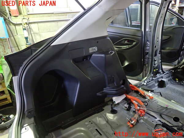 1UPJ-9229287680]ヤリス(YARIS) クロス ハイブリッド(MXPJ15)左リアピラートリム 中古_3
