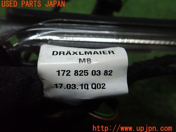 3UPJ=9229290512]ベンツ SLK350(172457 R172)純正 172 825 03 82 アンビエントライト センターコンソール側 中古_3
