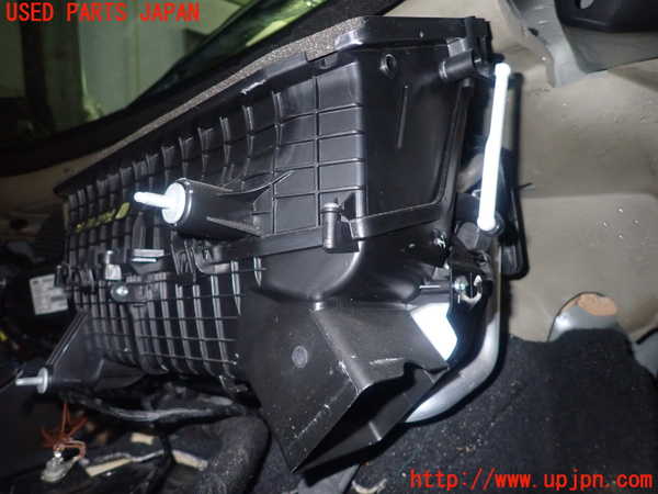 1UPJ-9229296081]ベンツ SLK350(172457)エバポレーター1 中古_2