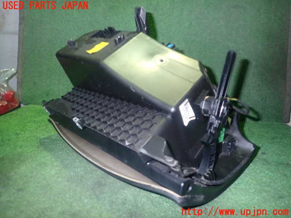 1UPJ-9229297516]ベンツ SLK350(172457)グローブボックス1 中古_4