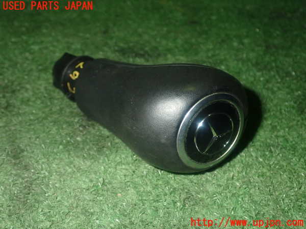 1UPJ-9229297570]ベンツ SLK350(172457)シフトノブ 中古_4