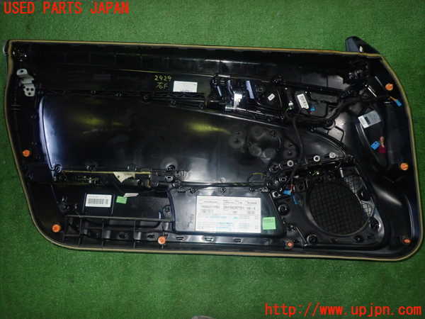 1UPJ-9229291234]ベンツ SLK350(172457)右ドア内張り 中古_2