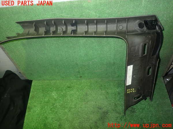 1UPJ-9229297655]ベンツ SLK350(172457)右フロントピラートリム 中古_2