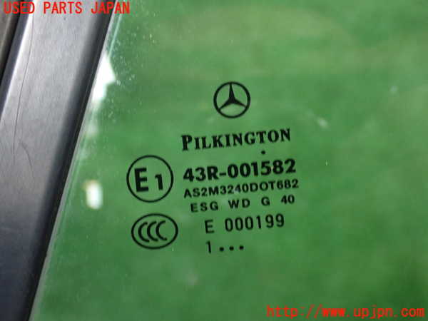 1UPJ-9229301382]ベンツ SLK200 R172(172448)左クォーターガラス 中古 PILKINGTON M3240 43R-001582_3