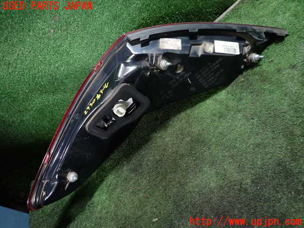 1UPJ-9229301530]ベンツ SLK200 R172(172448)右テールランプ 中古_2