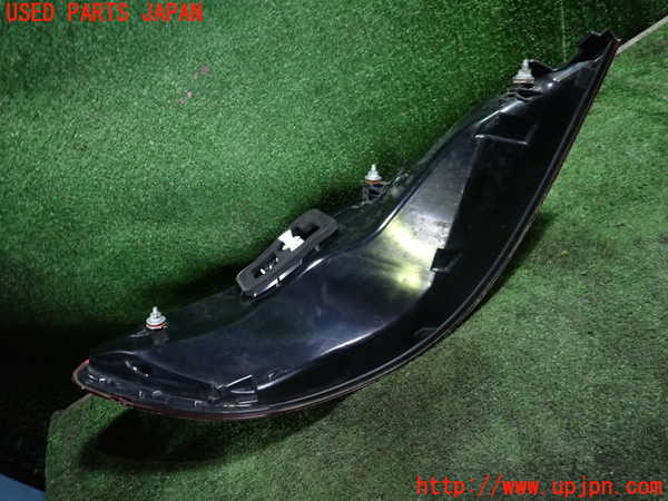1UPJ-9229301530]ベンツ SLK200 R172(172448)右テールランプ 中古_3