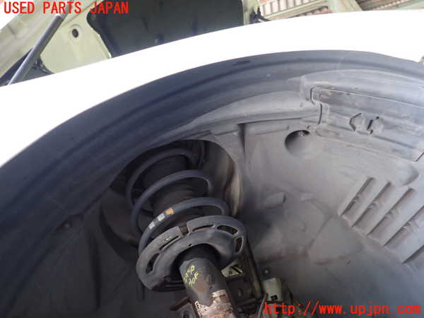 1UPJ-9229301090]ベンツ SLK200 R172(172448)右前フェンダーライナー 中古_3