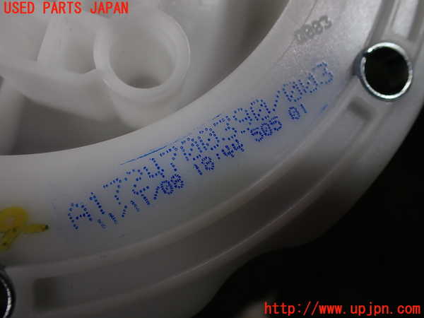 1UPJ-9229302530]ベンツ SLK200 R172(172448)フューエルフィルター 中古_3