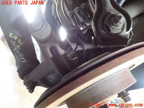 1UPJ-9229304305]ベンツ SLK200 R172(172448)左リアナックルハブ 中古_2